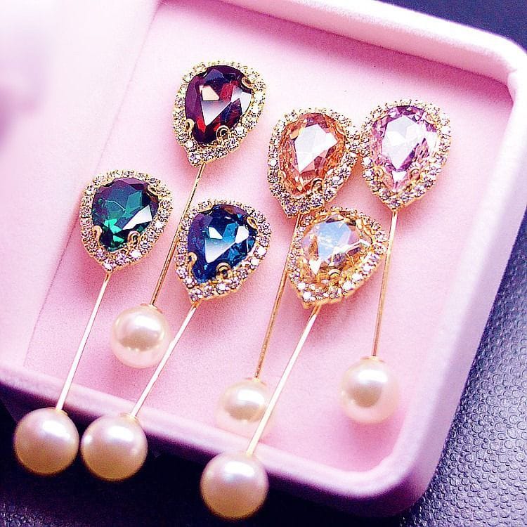 Picture of 2-Piece Pearl Hijab Clips: Stylish Brooch Pins for Securing Headscarves, Shawls, and Muslim Scarves - Prevents Slipping - Multicolor
