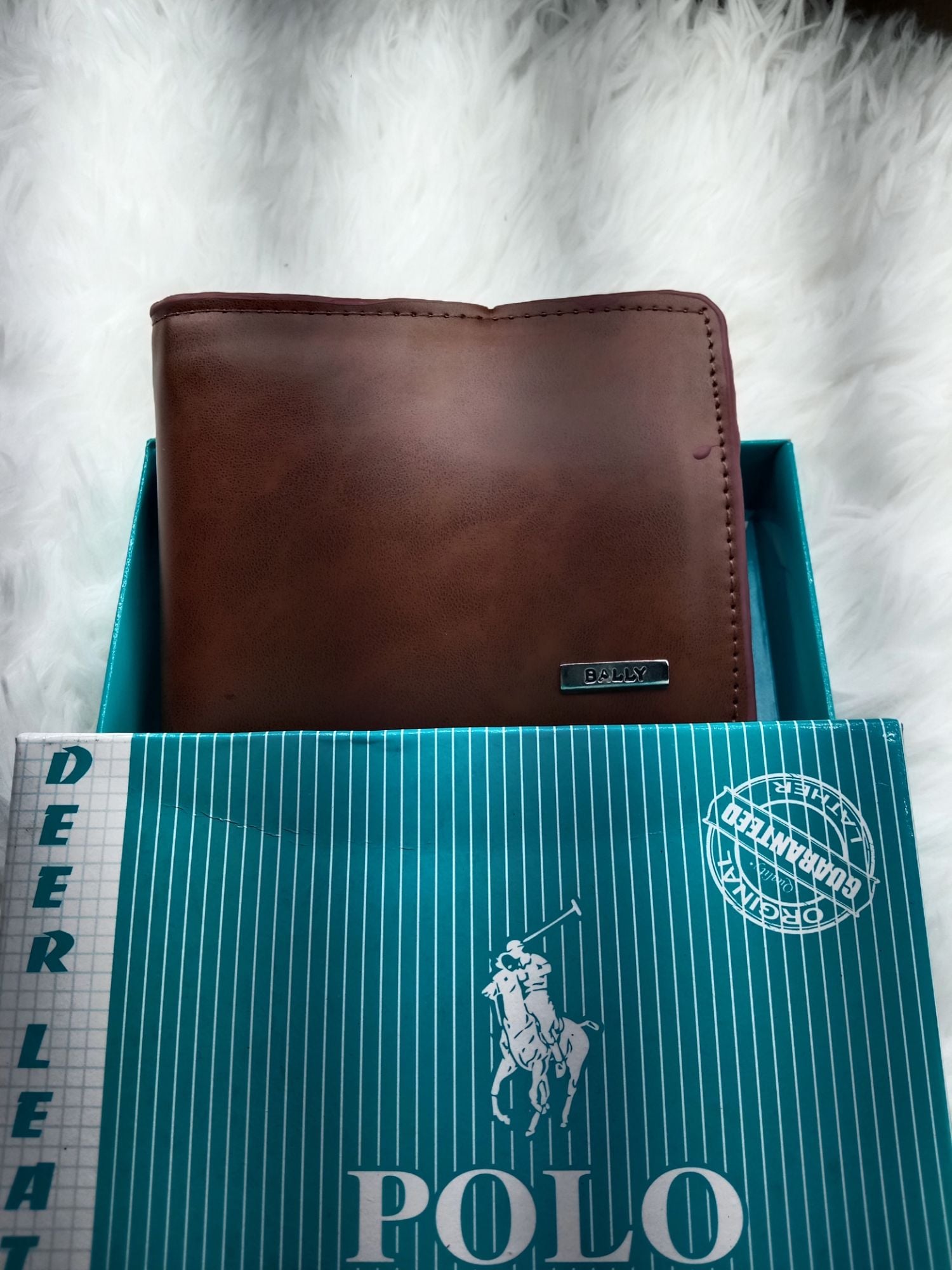 Picture of Mens Short Wallet Fashion Light Face Soft Leather Mens Horizontal Multifunctional Wallet |-Brown