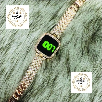 Picture of Luxury Ladies Watch Fashion and stylish For Girls/Ladies--Gold