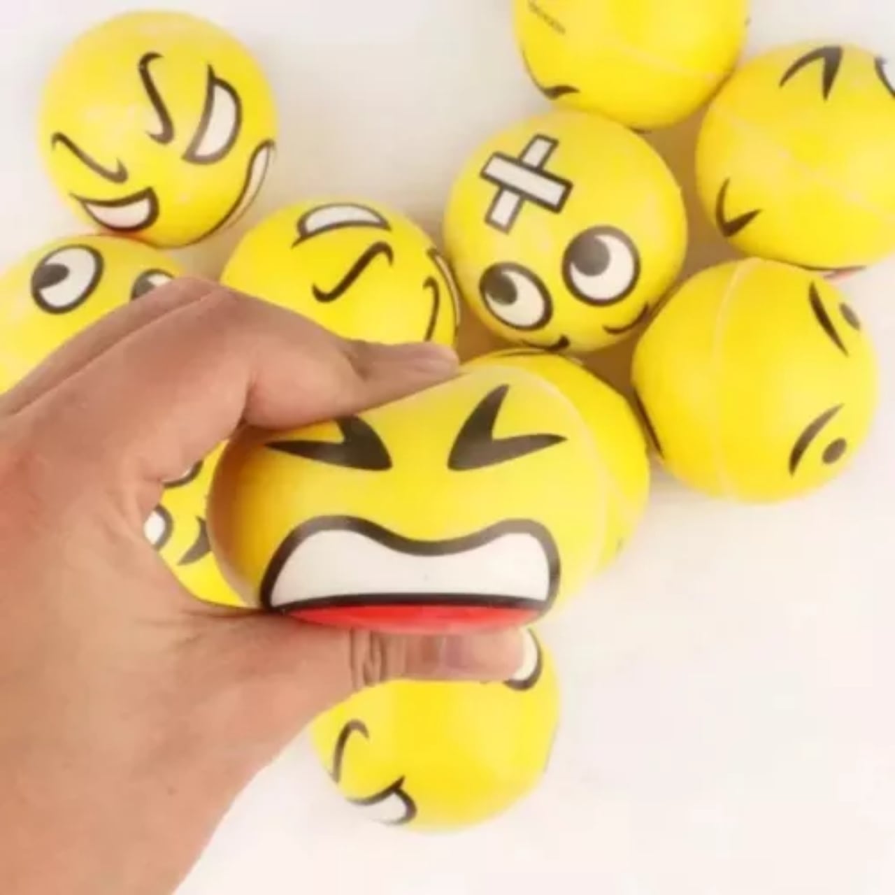 Picture of 6.3 Cm Stress Ball Emoji Squeeze Ball Exercise Stress Ball Pu Rubber Toy - 1 Pcs100 - Yellow