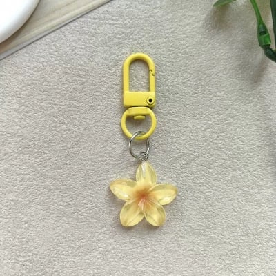 Picture of Cute Daisy Keychain Crochet Knitted Flower Bag Charms Handmade Floral Key Ring for Bag Charms Purse Handbags - Multicolor