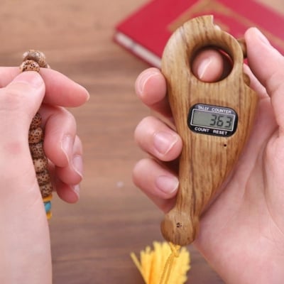 Picture of Rotating Digital Tasbih Counter Finger Ring – Portable Prayer Beads Counter Misbaha Zikr Counter for Muslim Prayer Eid Gift