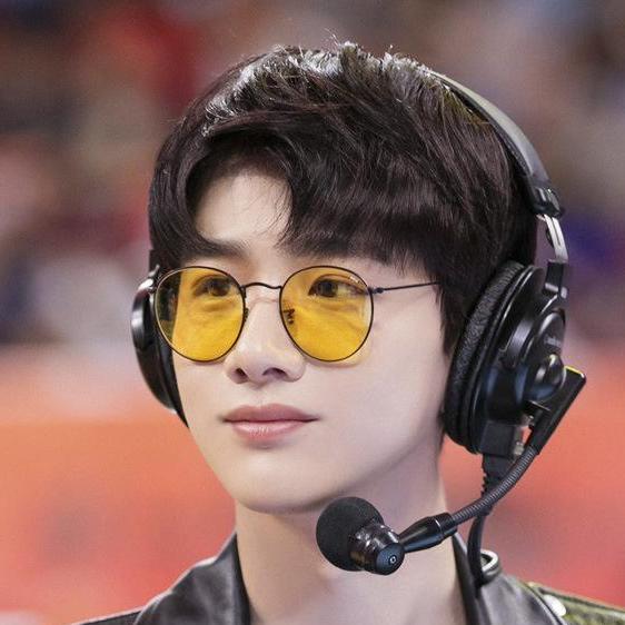Picture of Round Metal Fashion Sunglass