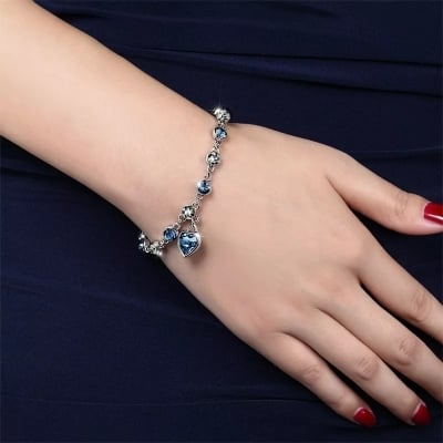 Picture of Blue Rhinestone Ocean Heart Bracelet - Silver