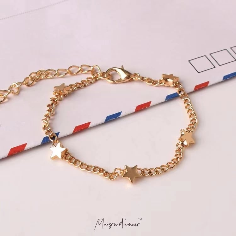 Picture of Women  Bracelets & Bangles - Golden