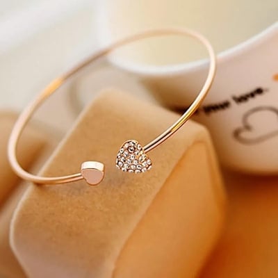 Picture of Women Crystal Cubic Zirconia bracelet - Gold