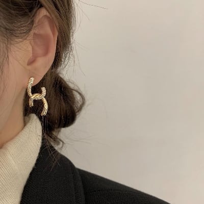 Picture of C Drop Earrings For Women Fashion Jewelry Accessories - Gold