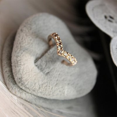 Picture of Finger Ring for Women - Gold