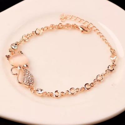 Picture of Rose  Alloy Lovely Cat Bracelets for Women - Gold
