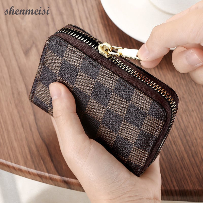 Picture of Men Business Card Holder  Leather Credit Card Holder - Brown