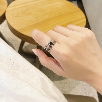 Picture of Trendsetter - Fashion Innovator - Upscale Need - Retro black heart love rings for women - Sensible - Must Have - Understated Sophistication - Silver