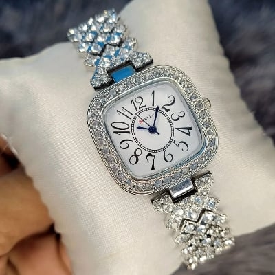 Picture of Analog stylish elegant watch for women - Silver