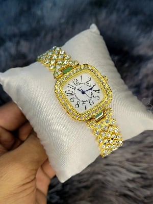 Picture of Analog stylish elegant watch for women - Silver