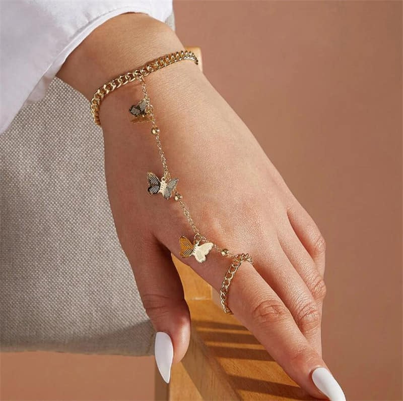 Picture of Chain Bracelet for Women Connected Wide Finger Ring Link Bracelets Hand Harness Jewelry - Gold