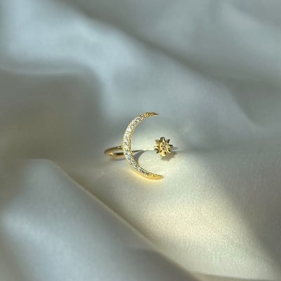 Picture of Adjustable Moon Finger Ring for Ring For Ladies/Women/Girls