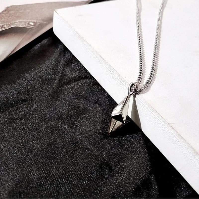 Picture of Stainless Steel  Trendy Light Luxury Twisted Stick Pendant Necklace Chain For Men - Silver