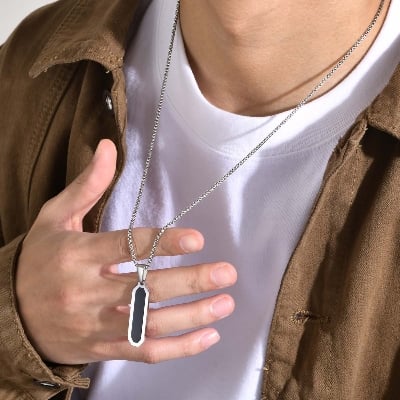 Picture of Geometric Men Cuban Chain Necklace - Stainless Steel Minimalist Square Pendant, Box Link Chain Layered Necklace for Teen Boy Women Jewelry Gifts - Silver