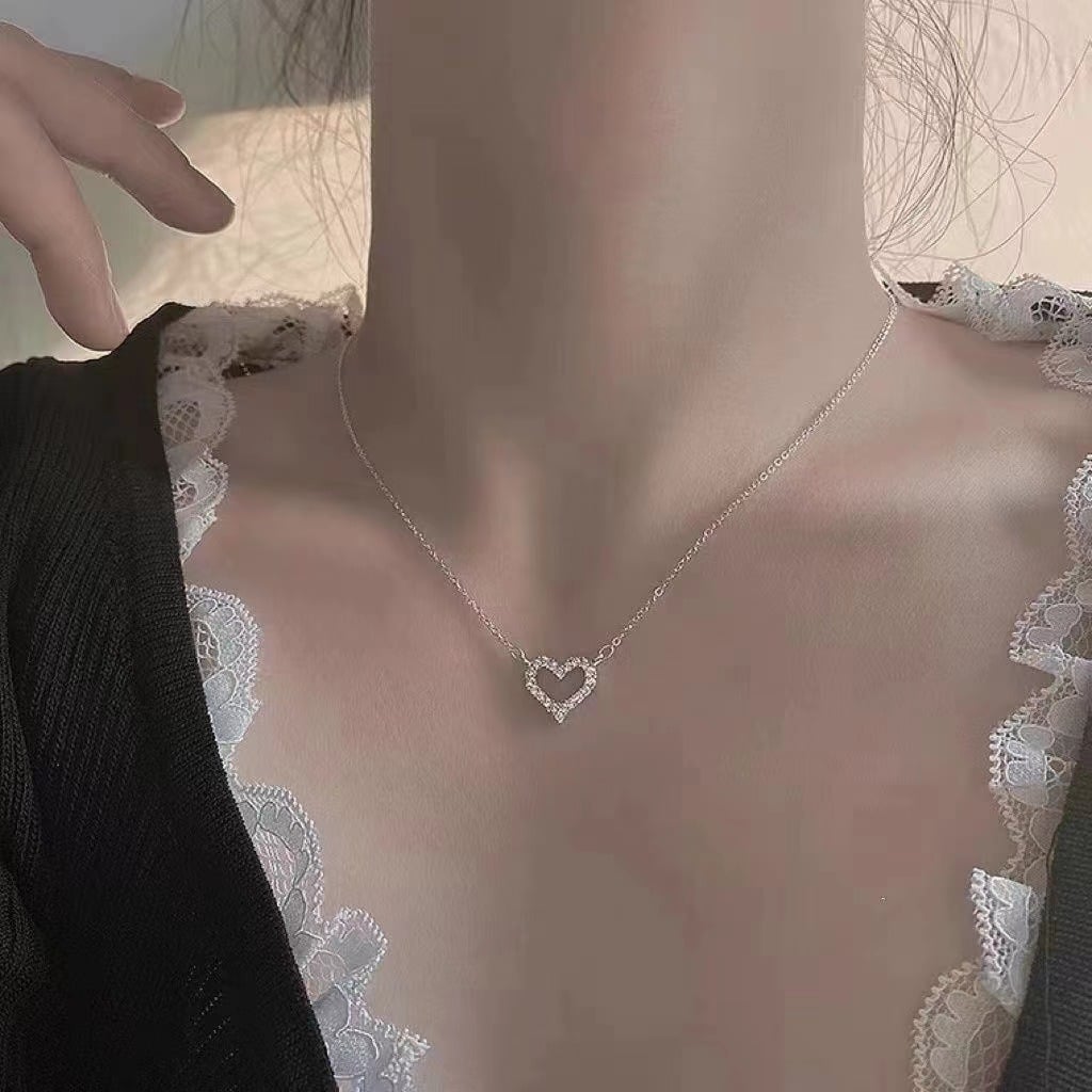 Picture of Premium Quality - Korean Style New Crystal Heart shape Chain For Women - Silver
