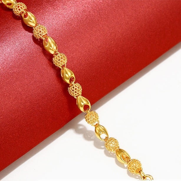 Picture of Luxurious Gold Plated Fashion Jewelry Bracelet - Gold