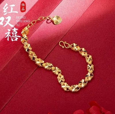 Picture of New Stainless Steel Gold Plated Bracelet For Women - Gold