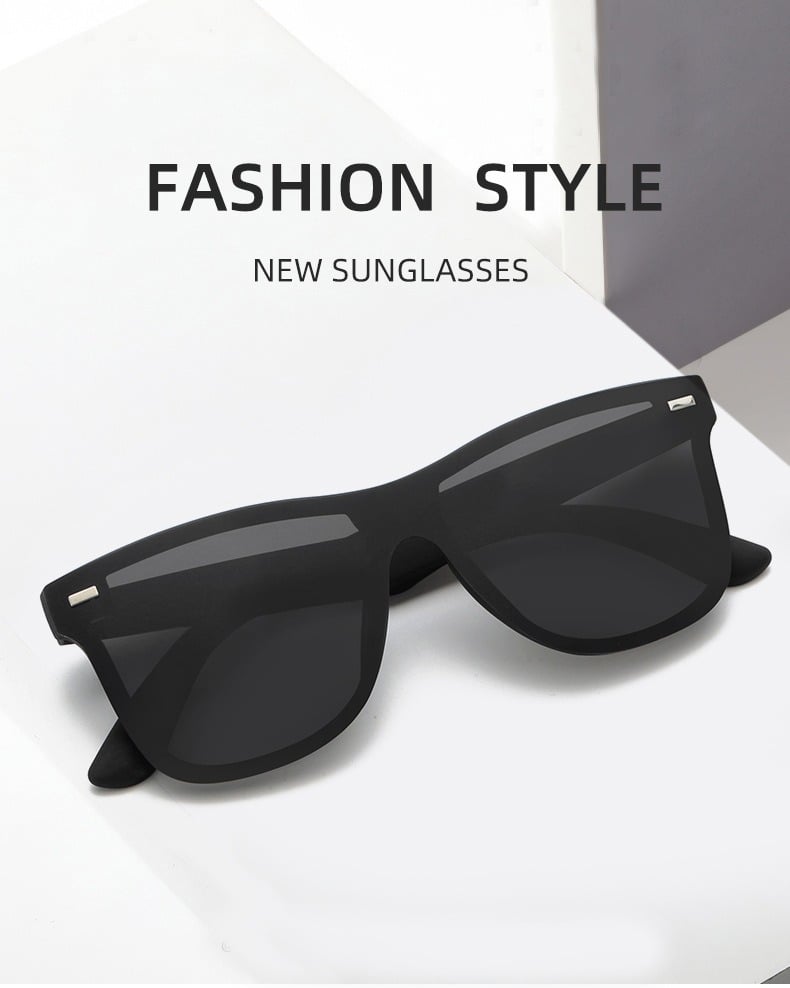 Picture of Fashionable Casual Black Eyeglass For Men - Black