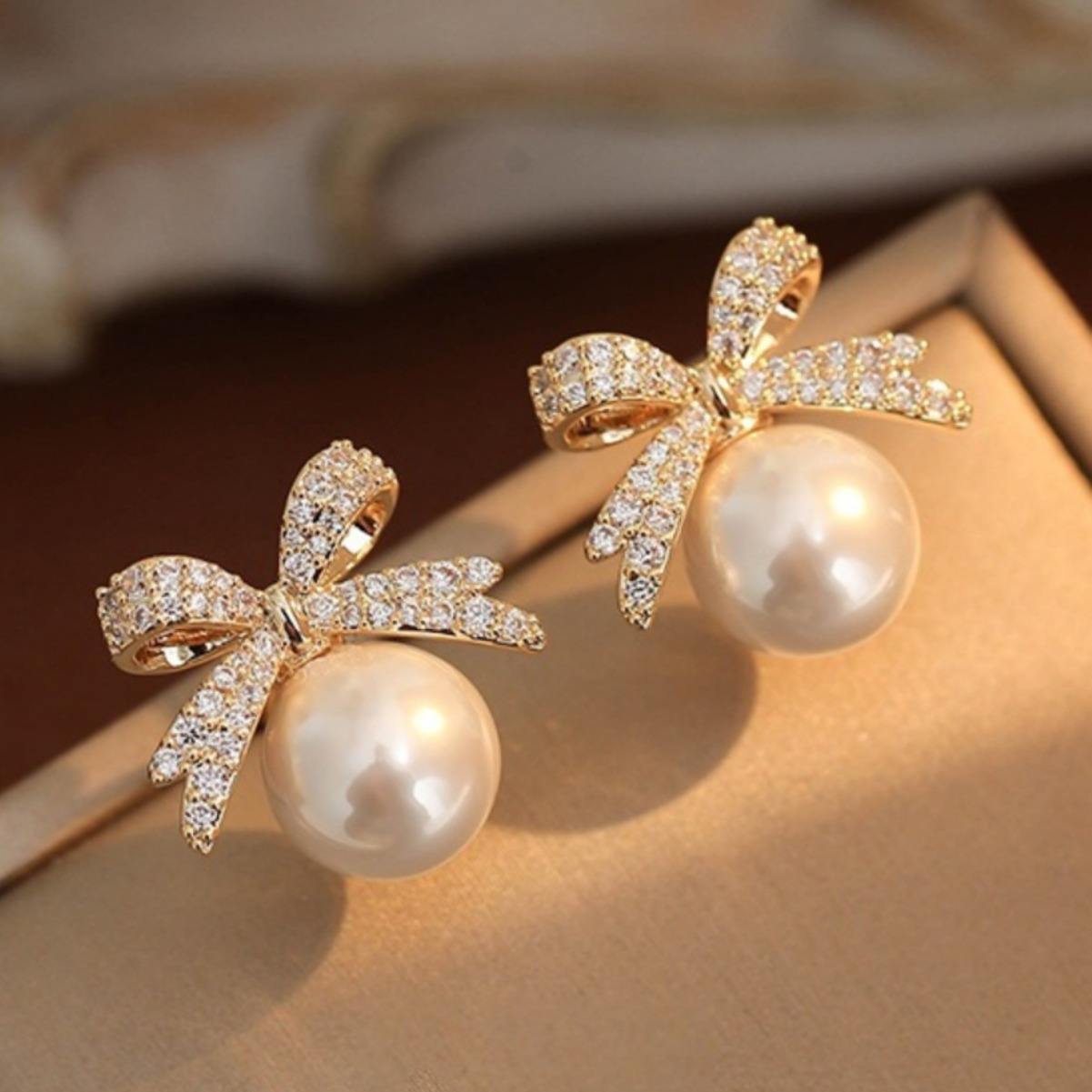 Picture of Classic Wedding Bridal Bow Pearl Earrings - High Quality