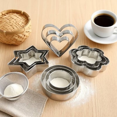 Picture of Reusable Cookie Mold Set for Baking Lovers12pcs