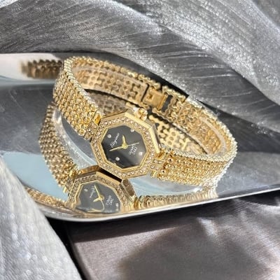 Picture of Premium Gold Queen Watch for Women | Designer Bracelet Wrist Watch