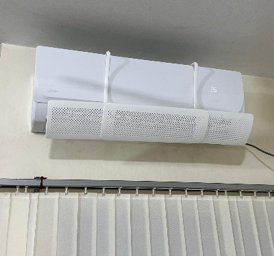 Picture of Adjustable Air Conditioner Wind Deflector