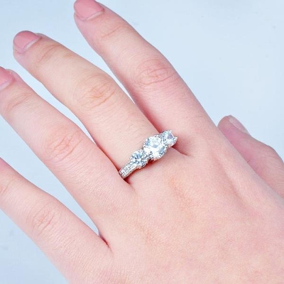 Picture of European and American Fashion Engagement Finger Ring for Women(Null) - Silver