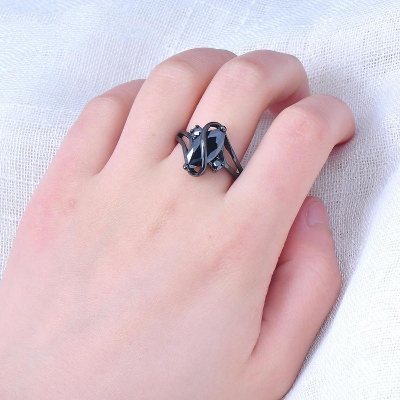 Picture of Black Princess Cut Crystal Wedding Engagement Ring(Null) - Black