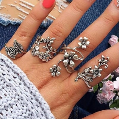 Picture of 4Pcs Vintage Rose Flower Rings Set for Women(Null) - Silver