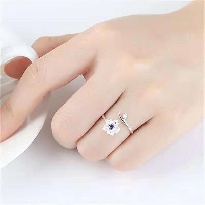 Picture of Special Design Crystals Zircon Finger Ring(Null) - Silver