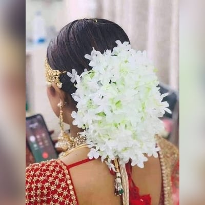 Picture of Artificial Hair Flower For Woman White Color gajra flower hair bun - White