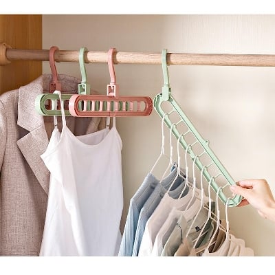 Picture of Pluto 9 Holes Plastic Hanger - Pack of 5pcs