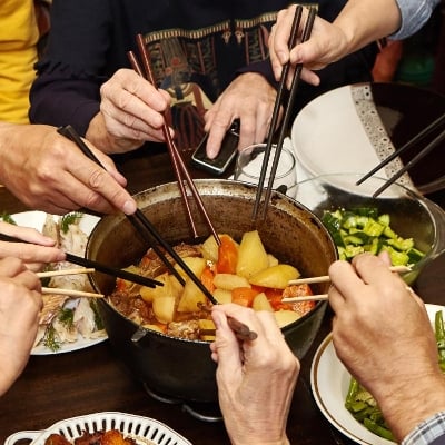 Picture of Noodles & Company Has A Tool To Use Chopsticks 4  Pair