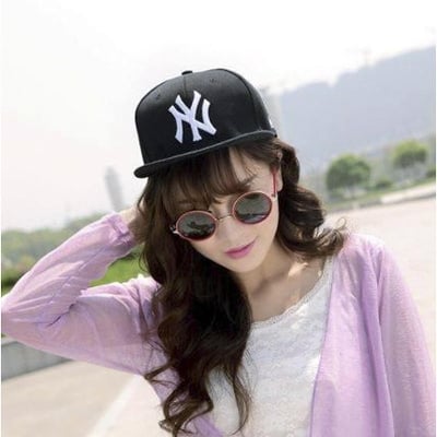 Picture of Stylish Cap for Men or Woman - Black