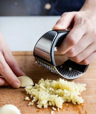 Picture of 2 in 1 Garlic Press