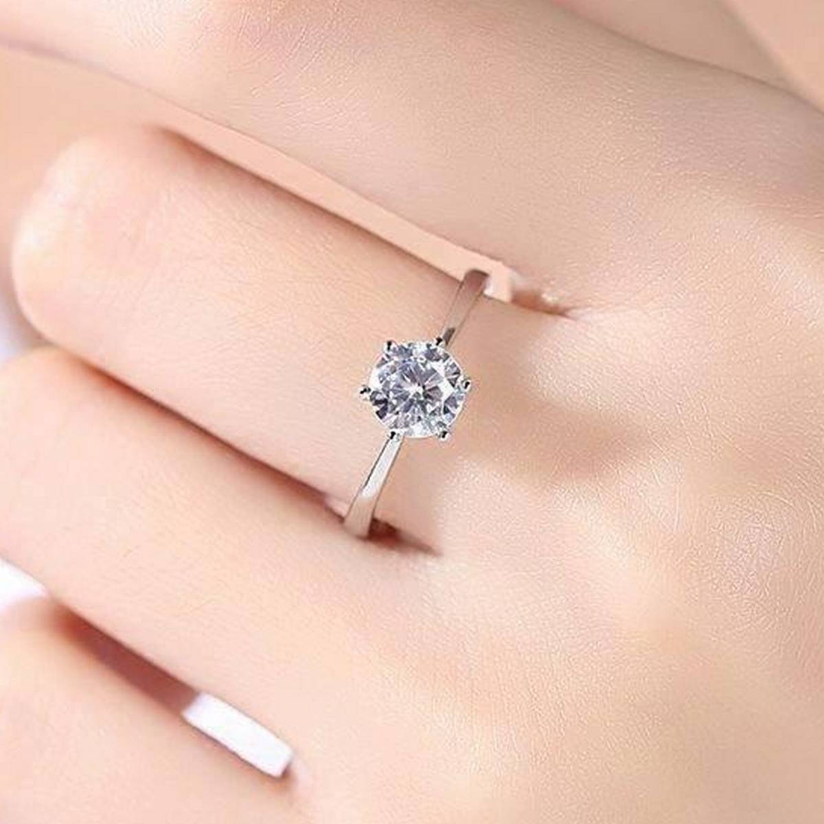 Picture of Women's Silver Plated Finger Ring Fashion Jewelry Accessory - Silver