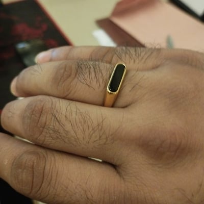 Picture of Man's Golden Finger Ring