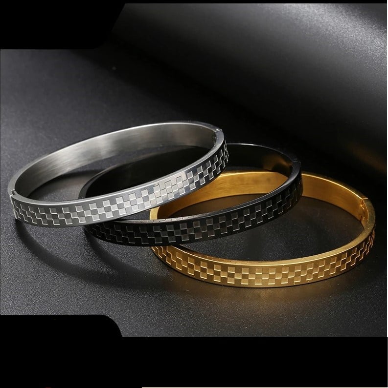 Picture of Round Black Bracelet For Man - Black