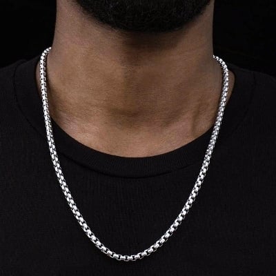 Picture of Stylish Silver Metal Chain For Men - Silver