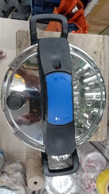 Picture of SKB 3 Ltr Stainless Steel Pressure Cooker Whistle System 304 FOOD GRADE Silver
