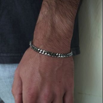 Picture of Silver Unique Bracelet for Men-Chain Bracelet For Men - Silver