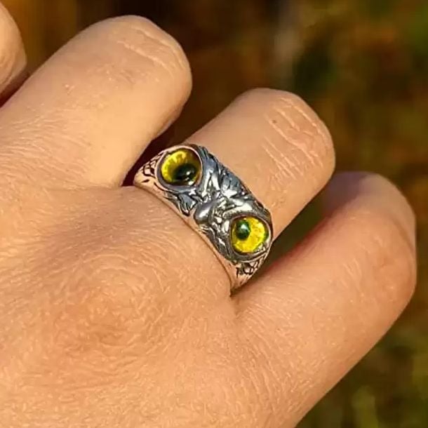 Picture of Adjustable Unisex Fashion Finger Ring- Fashion Owl Finger Ring