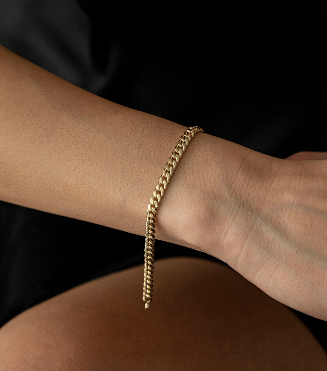 Picture of Fashion New Chain Bracelet for Men- Attractive Bracelet - Gold