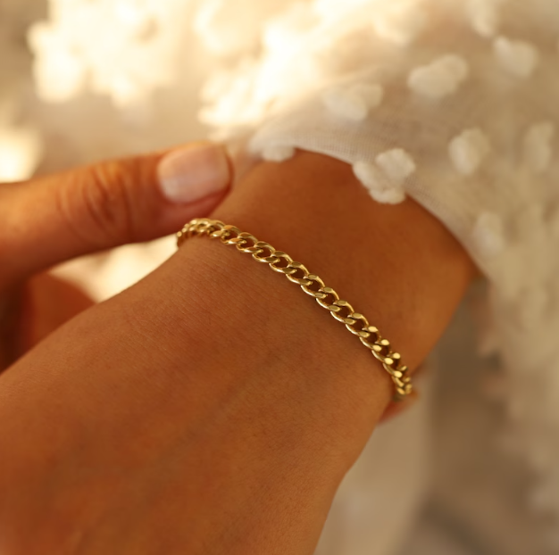Picture of Men's Powerful Stainless Steel Bracelet-Bracelet For Men - Gold