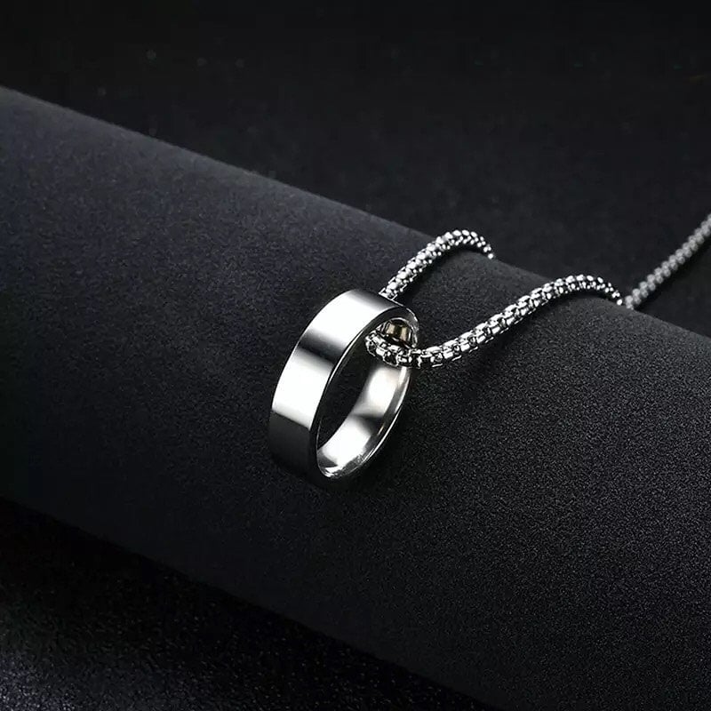 Picture of Stainless Steel Rofe Chain Necklace For Men- Finger Ring With Necklace