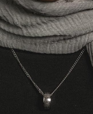 Picture of Silver LA ILAHA ILLALLAH MUHAMMADUR RASULULLAH Luxury & Minimalist Flat Ring With Chain Necklace - Silver