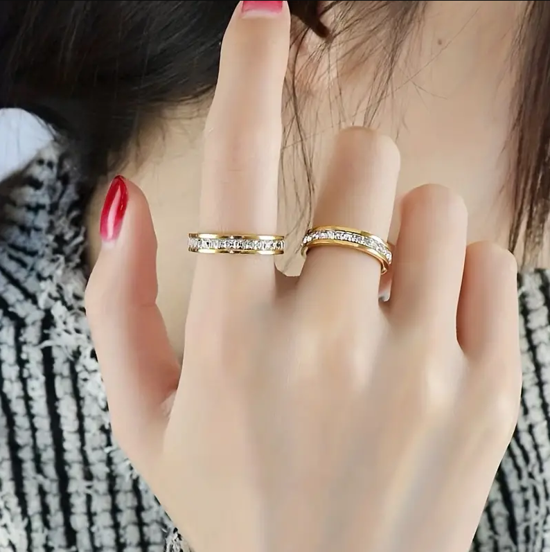 Picture of Stainless Steel Ring- Fashionable Finger Ring - Gold